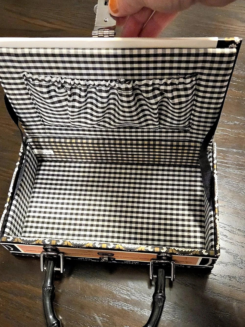 Illustrated Gingham Wooden Handle Bag - Picture 6 of 6